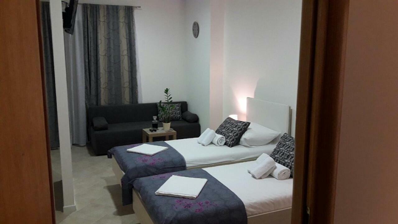 Apartment Smodlaka Dugopolje Exterior foto